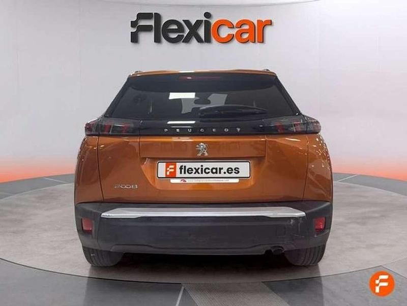 Usado Peugeot 2008 Active 101 CV (74 kW) 2022 Naranja SUV