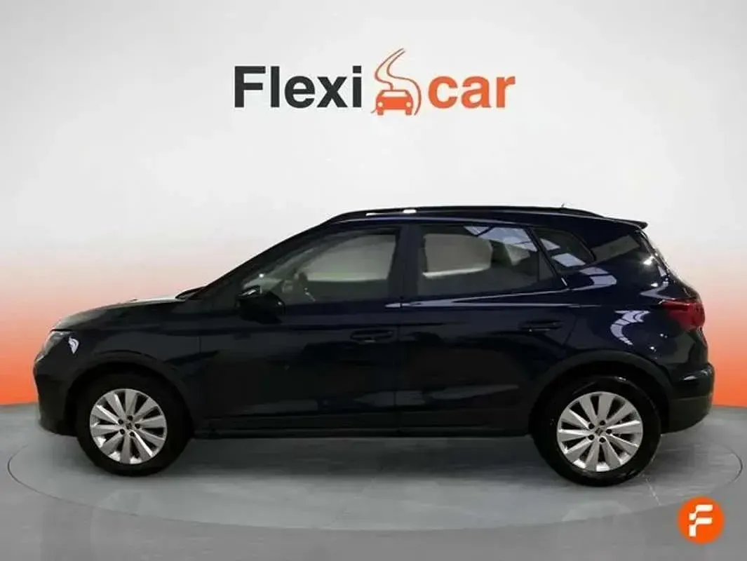 Usado Seat Arona Reference 95 CV (69 kW) 2022 Azul SUV