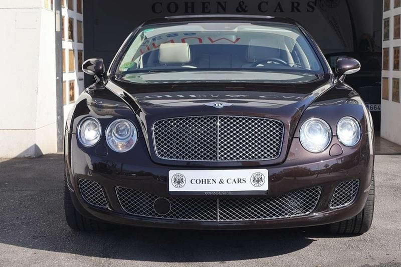 Usado Bentley Continental Flying Spur 560 CV (411 kW) 2009 Marrón Berlina