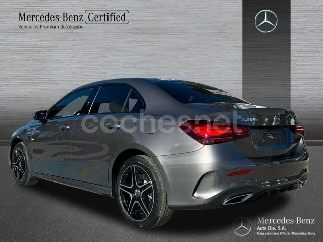 Usado Mercedes A250 AMG line 218 CV (160 kW) 2024 Gris / plata Berlina