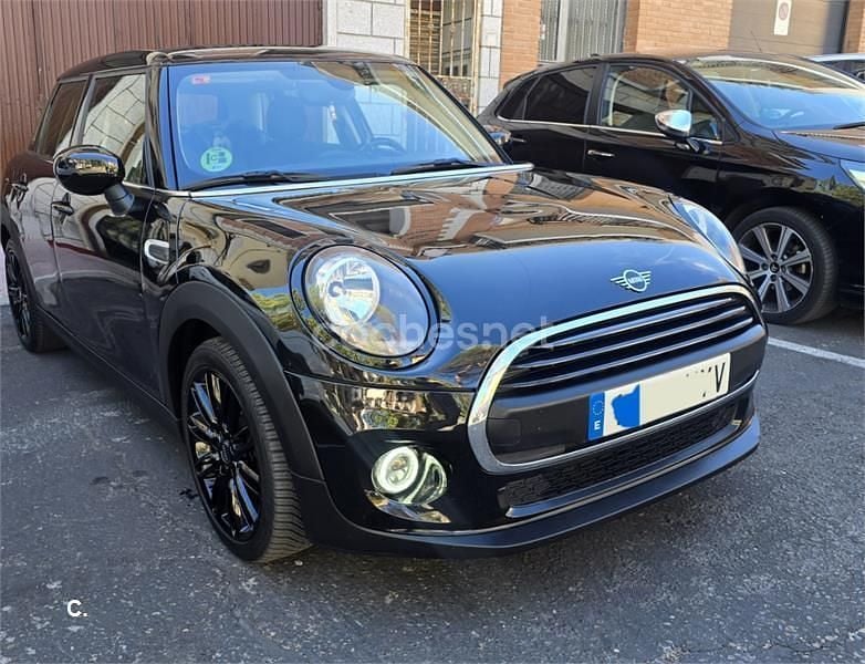 Usado Mini ONE 102 CV (75 kW) 2019 Negro Utilitario