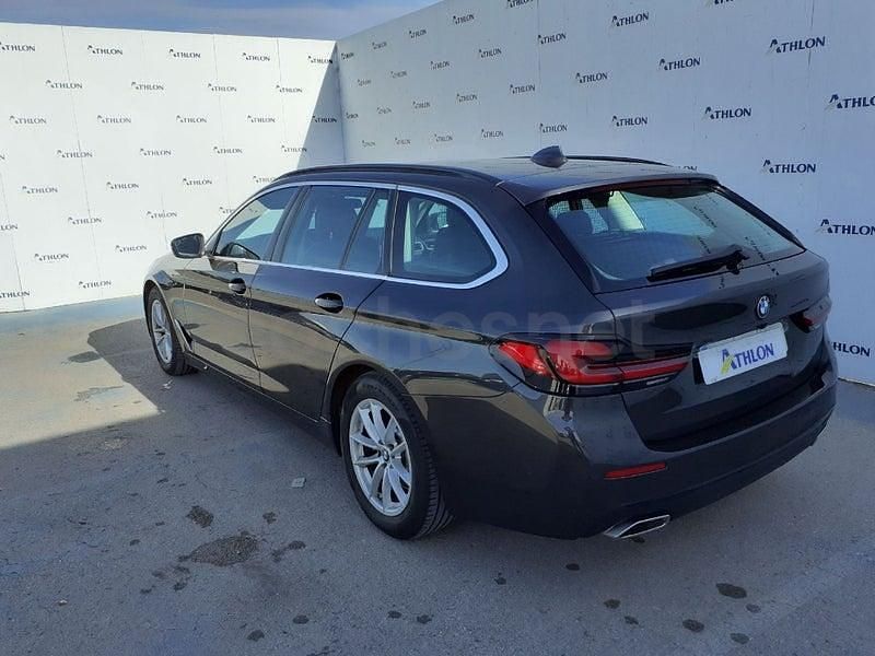 Usado BMW 520 190 CV (139 kW) 2023 Azul Familiar