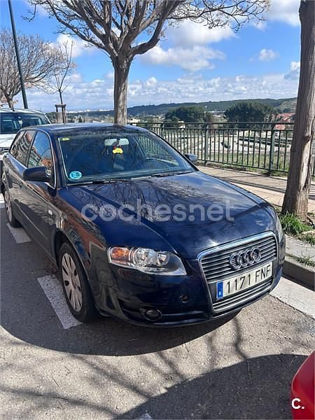 Usado Audi A4 130 CV (95 kW) 2007 Azul Familiar