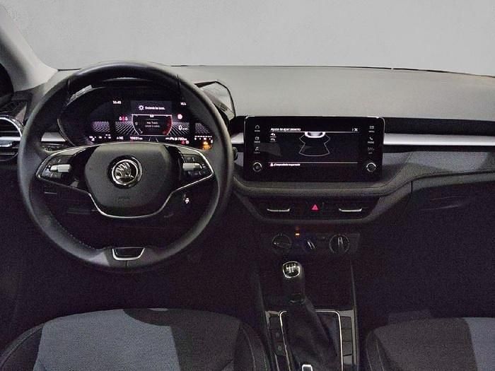 Usado Skoda Fabia Selection 95 CV (69 kW) 2024 Blanco