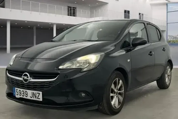 Usado Opel Corsa Selective 90 CV (66 kW) 2016 Negro Utilitario