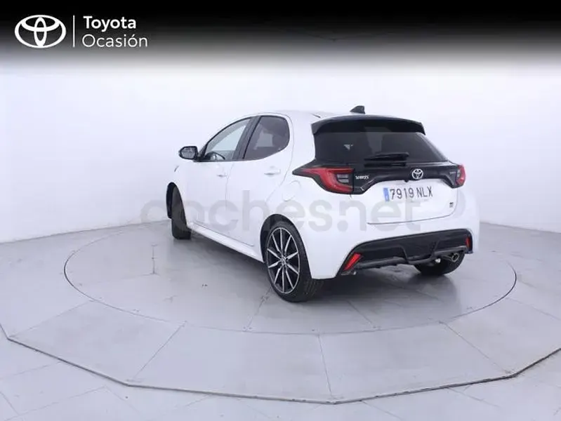 Nuevo Toyota Yaris Hybrid Sport 130 CV (95 kW) 2026 Blanco Berlina