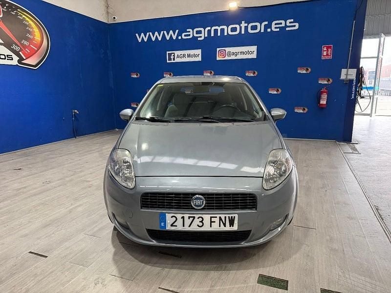 Usado Fiat Grande Punto Dynamic 95 CV (69 kW) 2007 Gris / plata Utilitario