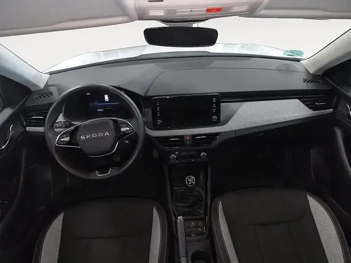 Usado Skoda Kamiq Selection 115 CV (84 kW) 2025 Blanco SUV