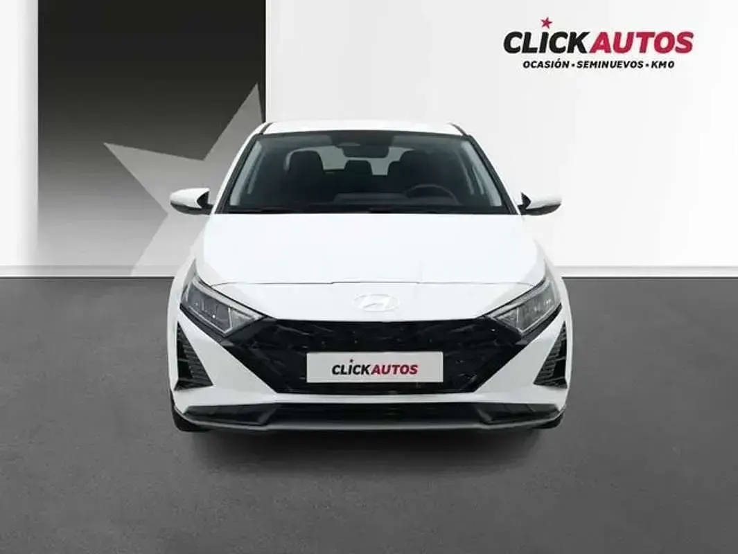 Usado Hyundai i20 101 CV (74 kW) 2025 Blanco Utilitario