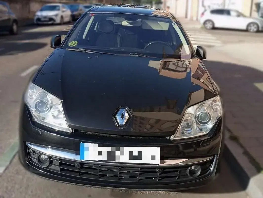 Usado Renault Laguna III Privilege 150 CV (110 kW) 2009 Negro Berlina