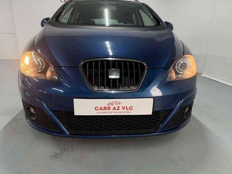 Usado Seat Altea 105 CV (77 kW) 2014 Azul Monovolumen