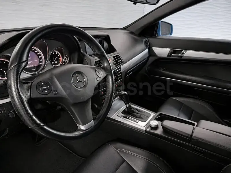 Usado Mercedes E200 Avantgarde 184 CV (135 kW) 2010 Azul Descapotable