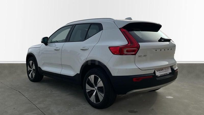 Usado Volvo XC40 Momentum 163 CV (119 kW) 2021 Blanco SUV