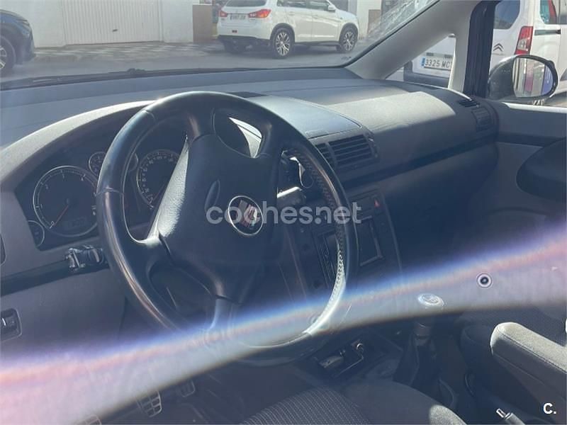 Negro Usado 2010 Seat Alhambra Sport Monovolumen | 9500 € (Caro) - Imagen 1/4