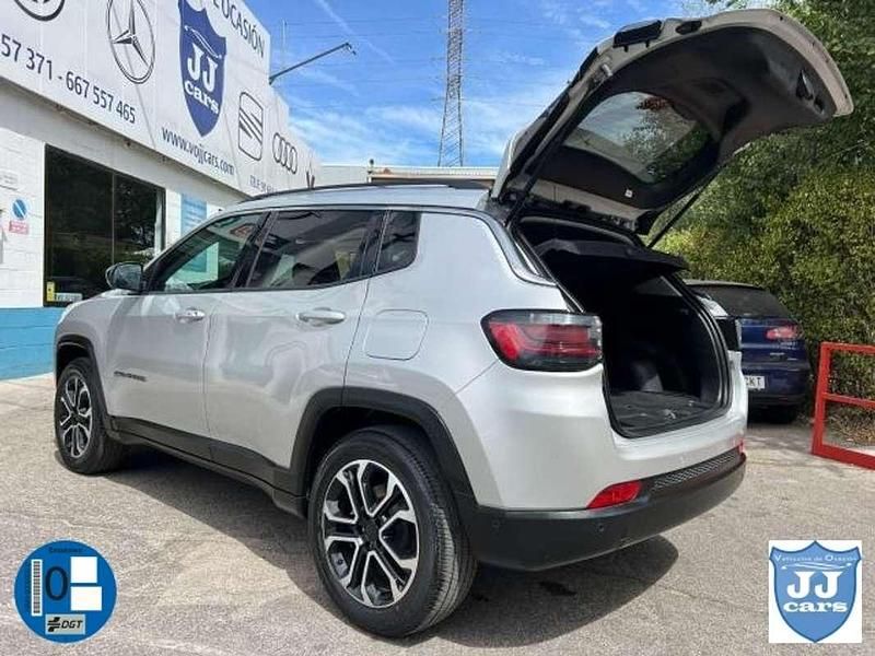 Usado Jeep Compass Limited 190 CV (139 kW) 2021 Gris SUV