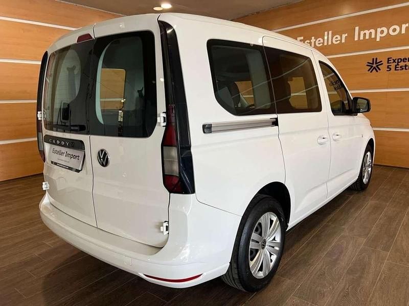Usado VW Caddy 102 CV (75 kW) 2022 Blanco Monovolumen