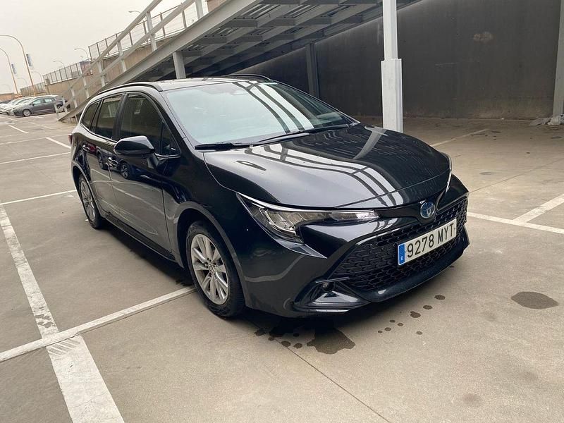 Usado Toyota Corolla Active 140 CV (102 kW) 2025 Negro