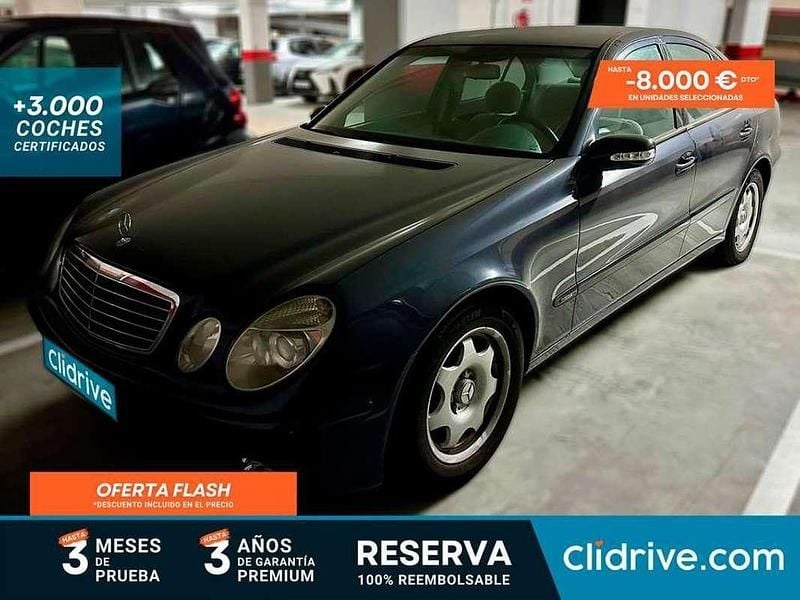 Azul Usado 2004 Mercedes E220 Berlina | 7490 € (Buen precio) - Imagen 1/3