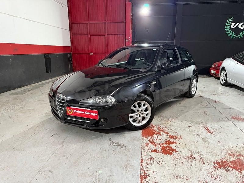 Usado Alfa Romeo 147 Distinctive 120 CV (88 kW) 2007 Negro Utilitario