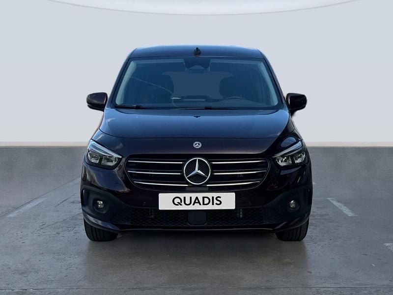 Usado Mercedes T180 116 CV (85 kW) 2024 Rojo Monovolumen