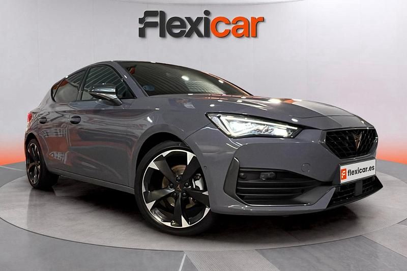 Gris Usado 2023 Cupra Leon Berlina | 22.990 € (Precio justo) - Imagen 1/4
