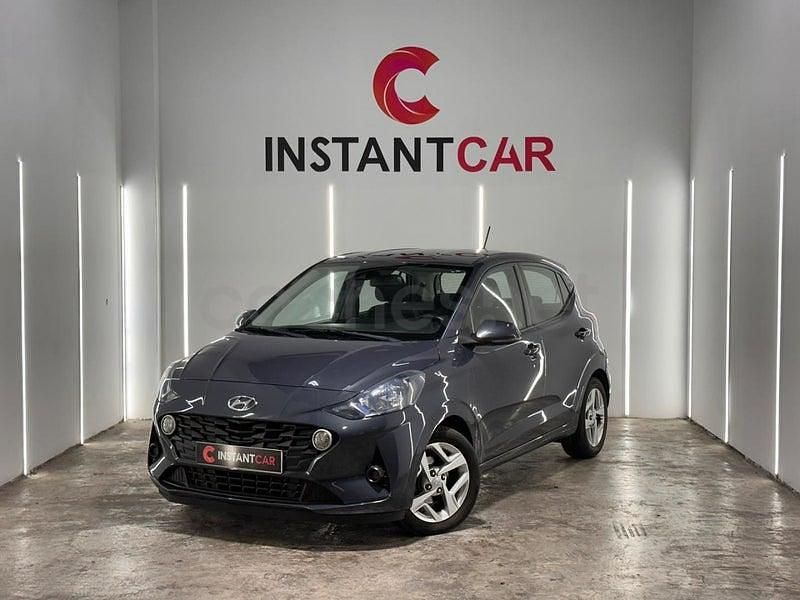 Usado Hyundai i10 67 CV (49 kW) 2023 Gris / plata Utilitario