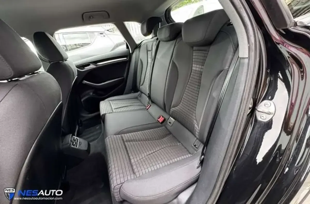 Usado Audi A3 Sportback 150 CV (110 kW) 2018 Negro Utilitario