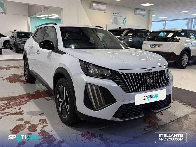 Usado Peugeot 2008 Allure 145 CV (106 kW) 2025 Blanco SUV