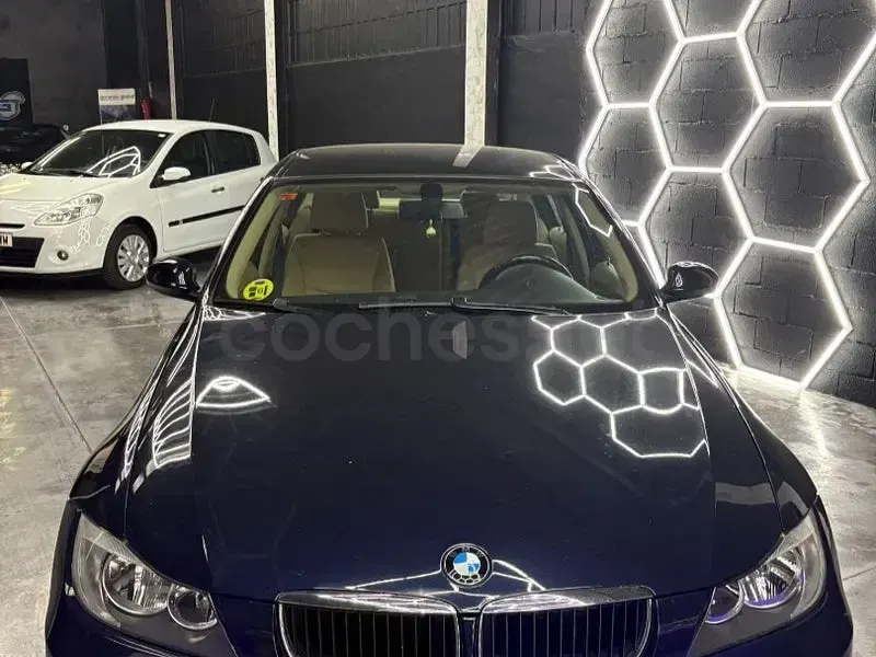 Usado BMW 318 122 CV (89 kW) 2006 Azul Berlina