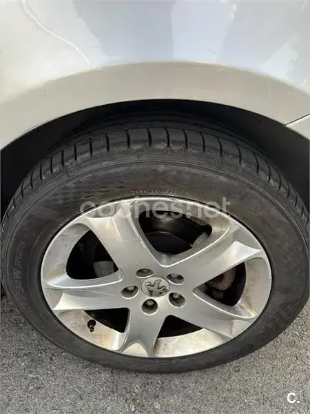 Usado Peugeot 407 Sport 136 CV (100 kW) 2008 Gris / plata Familiar