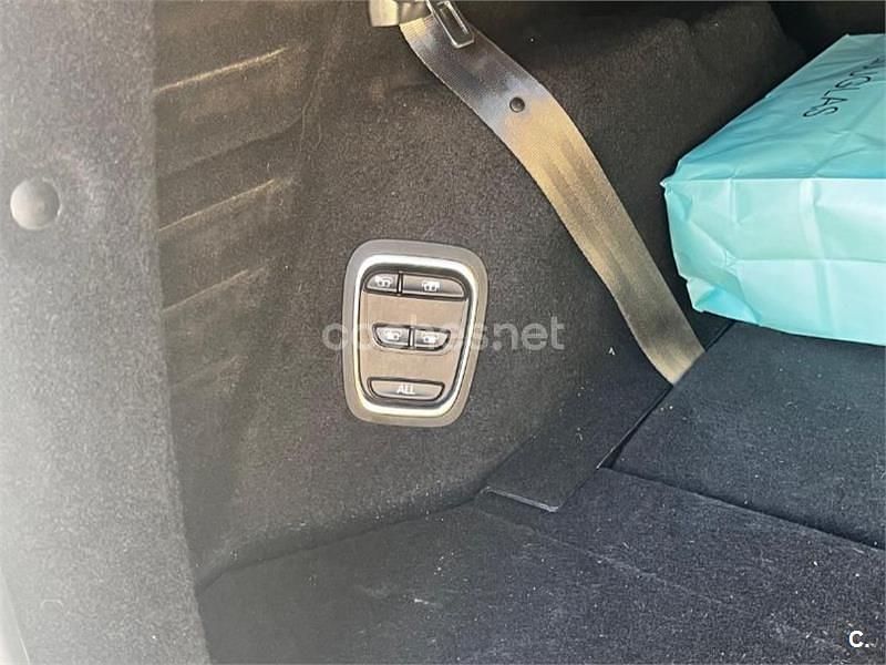 Usado Renault Scénic IV Black Edition 140 CV (102 kW) 2020 Blanco Monovolumen