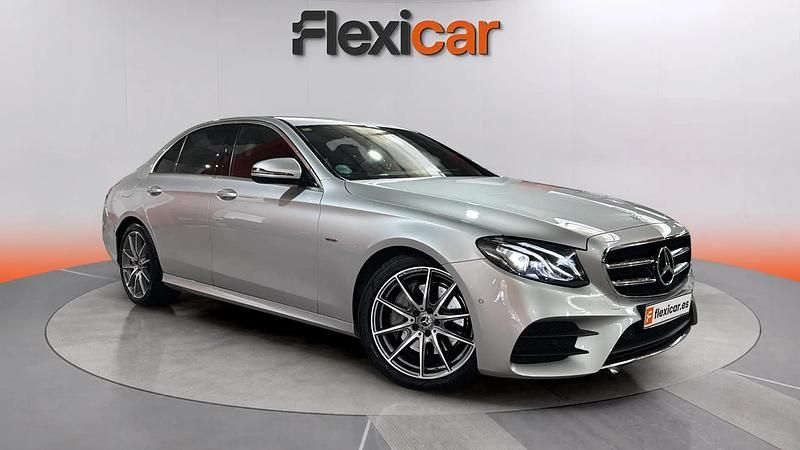 Usado Mercedes E220 194 CV (142 kW) 2020 Gris Berlina