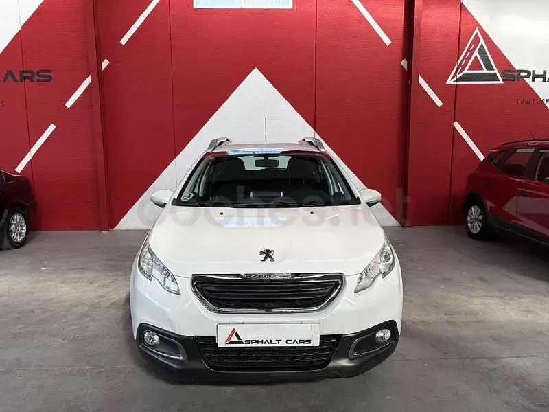 Usado Peugeot 2008 Active 92 CV (67 kW) 2015 Blanco SUV