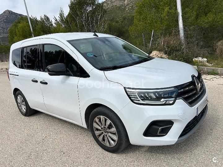 Usado Renault Kangoo Edition One 95 CV (69 kW) 2022 Blanco Monovolumen