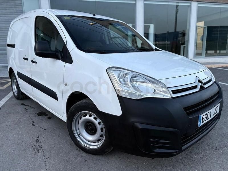Usado Citroën Berlingo Live 75 CV (55 kW) 2016 Blanco Monovolumen