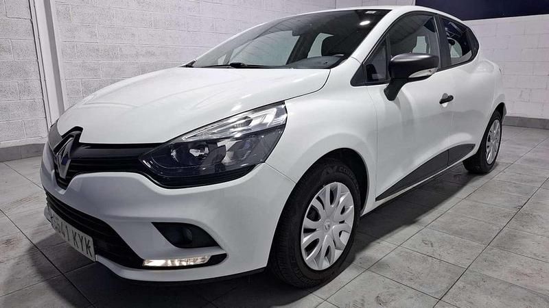 Usado Renault Clio IV Business 76 CV (55 kW) 2019 Blanco Berlina