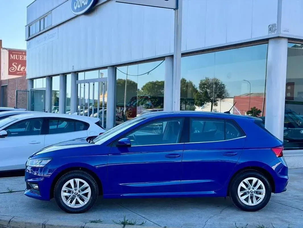Usado Skoda Fabia Ambition 80 CV (58 kW) 2023 Azul Utilitario