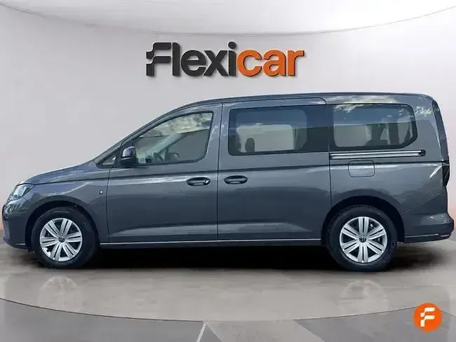 Usado VW Caddy Maxi 122 CV (89 kW) 2024 Gris Monovolumen
