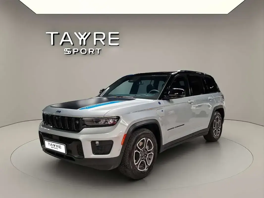 Usado Jeep Grand Cherokee Trailhawk 381 CV (280 kW) 2024 Gris SUV