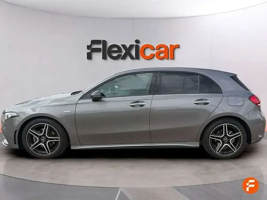 Usado Mercedes A200 150 CV (110 kW) 2022 Gris Berlina