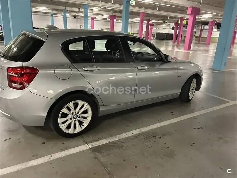 Usado BMW 116 116 CV (85 kW) 2012 Gris / plata Utilitario
