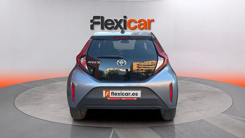 Usado Toyota Aygo X 72 CV (52 kW) 2024 Gris SUV