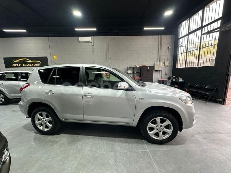Usado Toyota RAV4 150 CV (110 kW) 2011 Gris / plata SUV