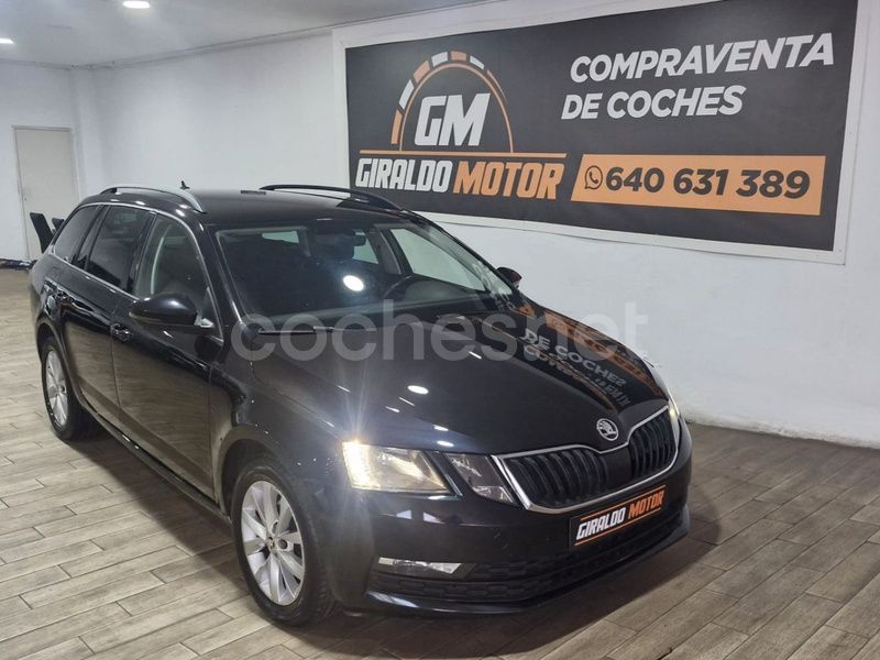 Negro Usado 2019 Skoda Octavia Style Familiar | 10.990 € (Buen precio) - Imagen 1/4