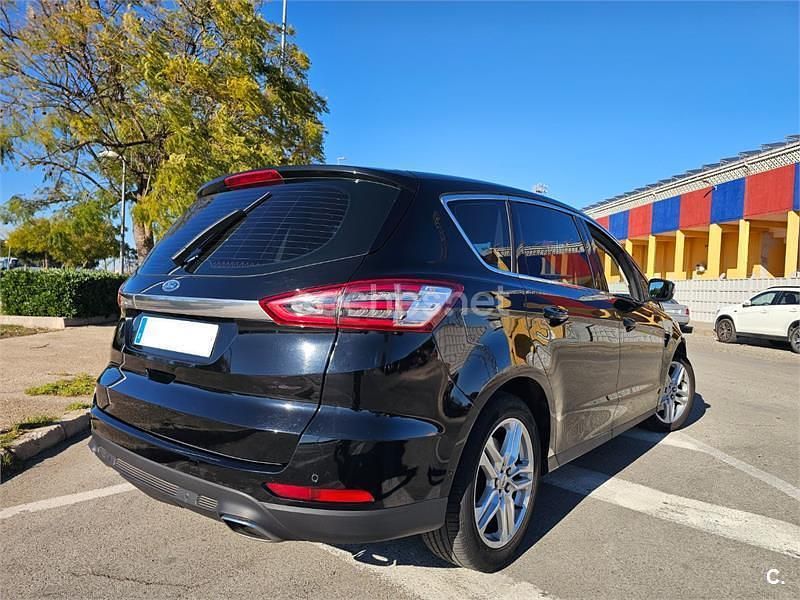 Usado Ford S-MAX Vignale 180 CV (132 kW) 2017 Negro Monovolumen