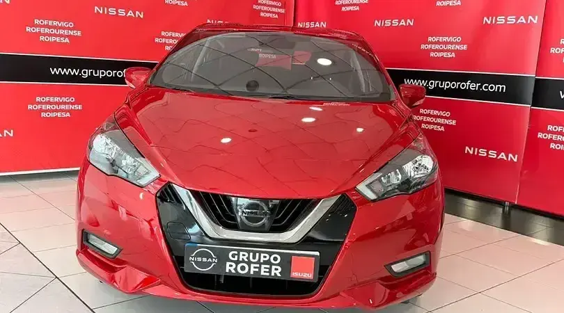 Usado Nissan Micra Acenta 92 CV (67 kW) 2022 Passion red Utilitario