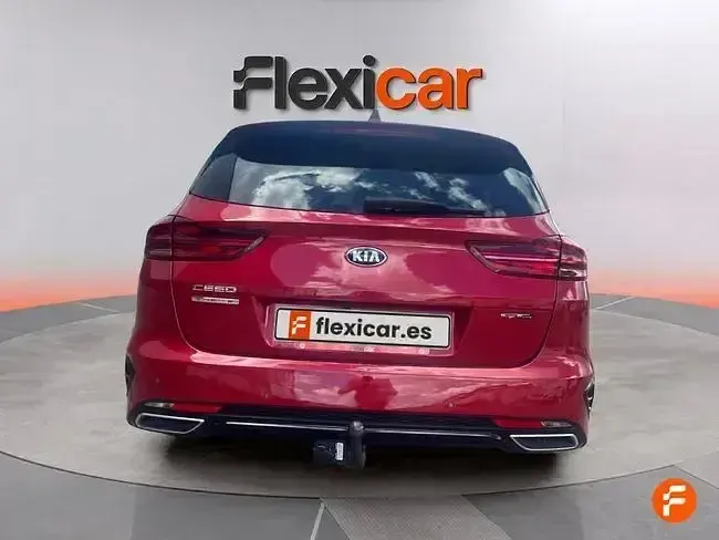 Usado Kia Ceed 115 CV (84 kW) 2021 Rojo Utilitario