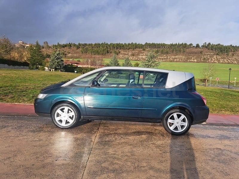 Usado Renault Avantime Dynamique 150 CV (110 kW) 2003 Verde Monovolumen