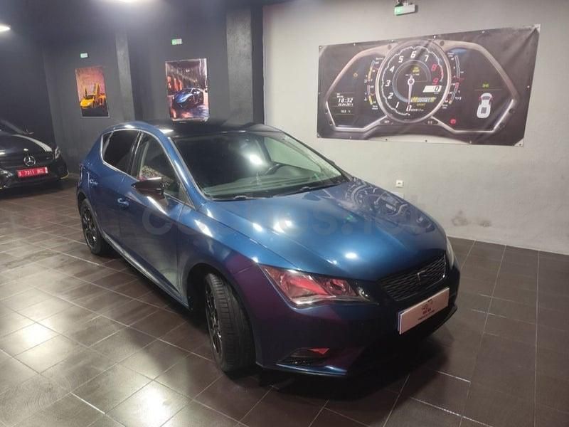 Usado Seat Leon 150 CV (110 kW) 2020 Azul Berlina