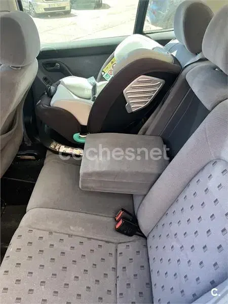 Usado Seat Toledo Stella 110 CV (80 kW) 2001 Gris / plata Berlina